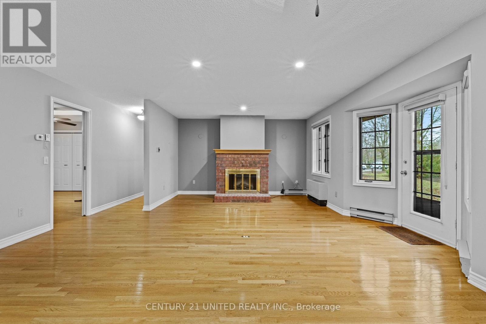 3 - 660 Whitaker Street, Peterborough, Ontario K9H 7L5 - Photo 13 - X12992660