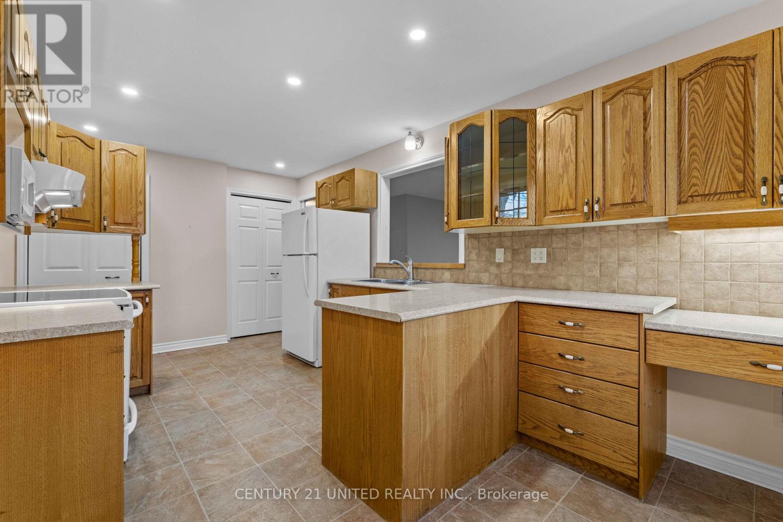 3 - 660 Whitaker Street, Peterborough, Ontario K9H 7L5 - Photo 20 - X12992660