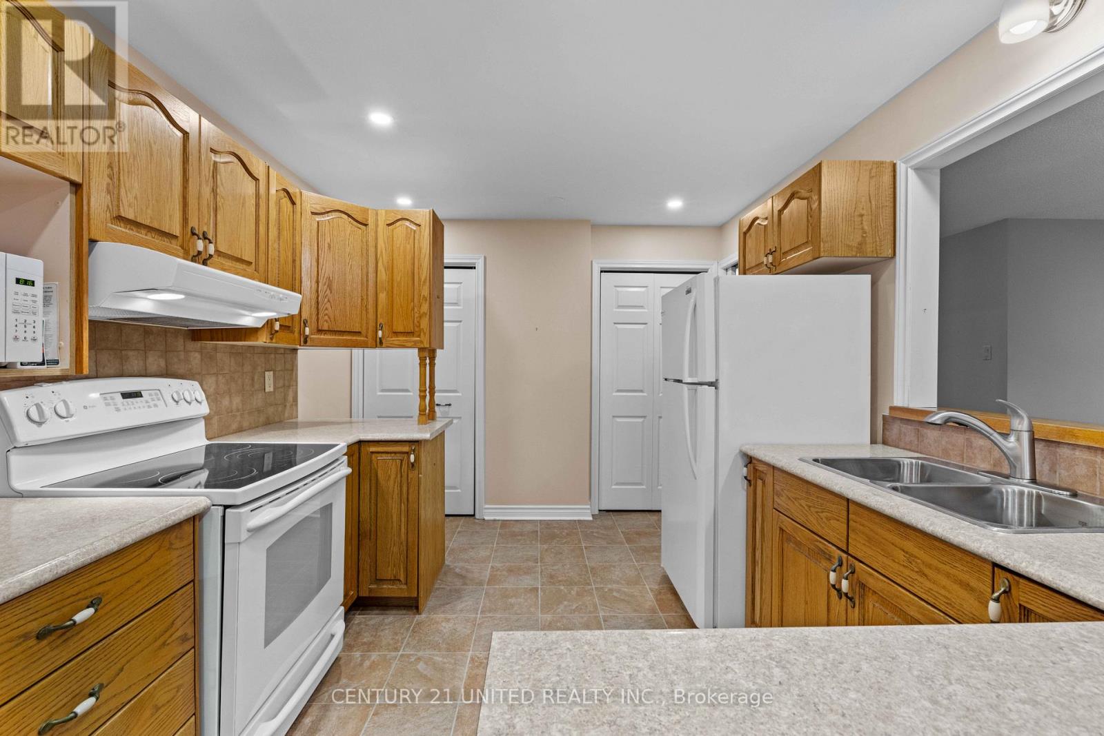 3 - 660 Whitaker Street, Peterborough, Ontario K9H 7L5 - Photo 21 - X12992660