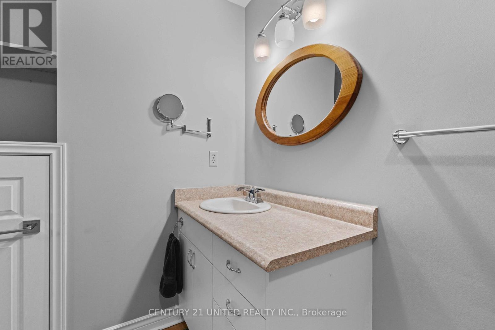 3 - 660 Whitaker Street, Peterborough, Ontario K9H 7L5 - Photo 26 - X12992660