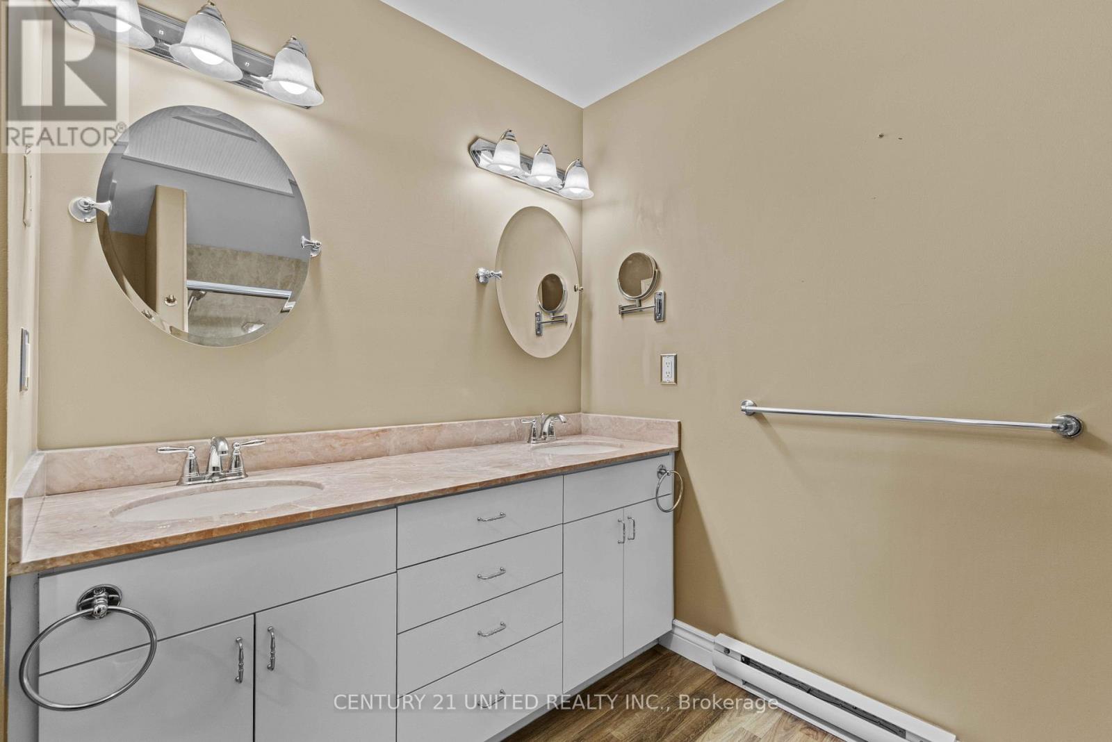 3 - 660 Whitaker Street, Peterborough, Ontario K9H 7L5 - Photo 35 - X12992660