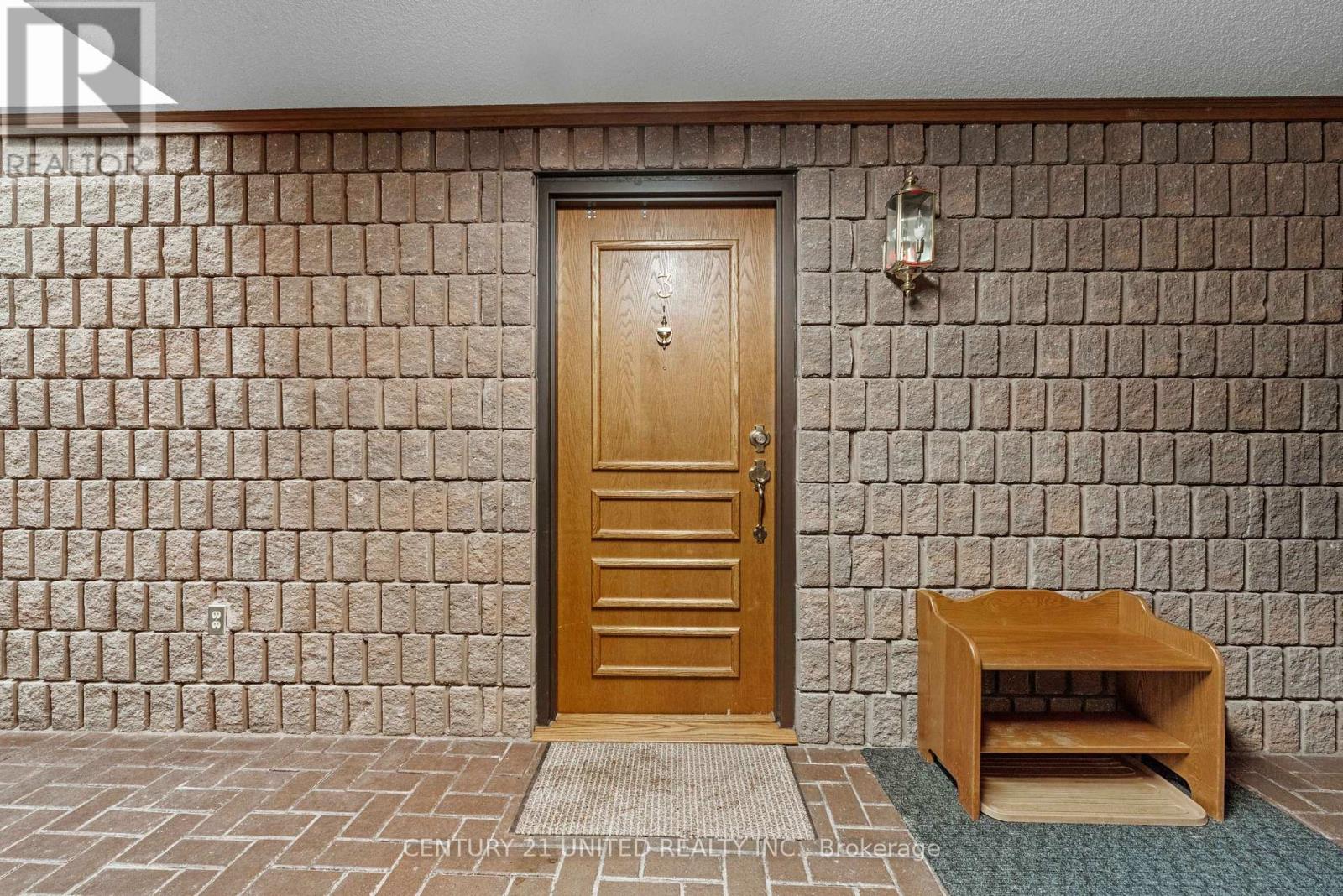 3 - 660 Whitaker Street, Peterborough, Ontario K9H 7L5 - Photo 4 - X12992660