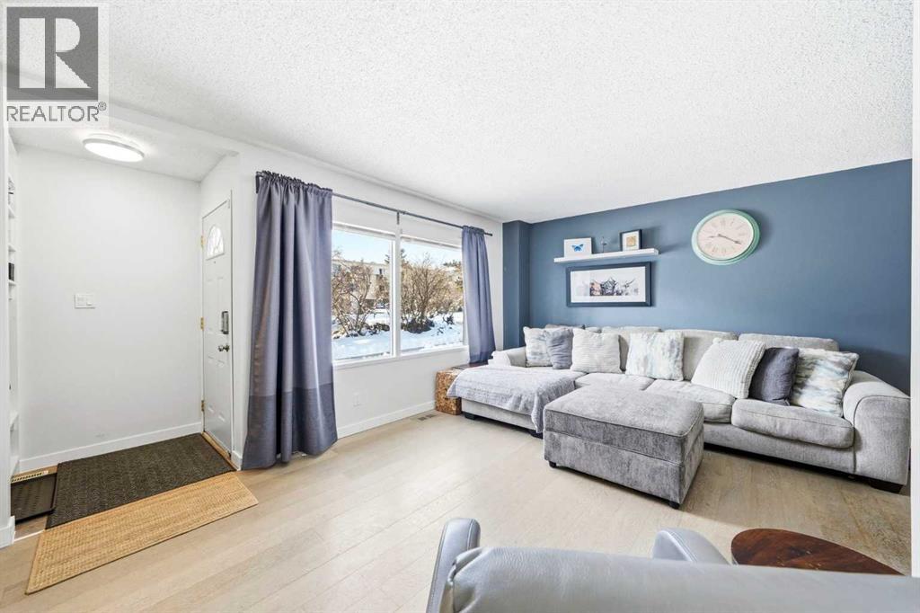 773 Kingsmere Crescent SW, Calgary, Alberta  T2V 2H9 - Photo 5 - A2299143