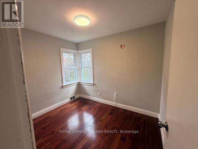 63 Greenfield Drive, London South, Ontario  N6E 1M8 - Photo 10 - X12992764