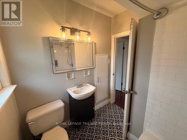 63 Greenfield Drive, London South, Ontario  N6E 1M8 - Photo 13 - X12992764