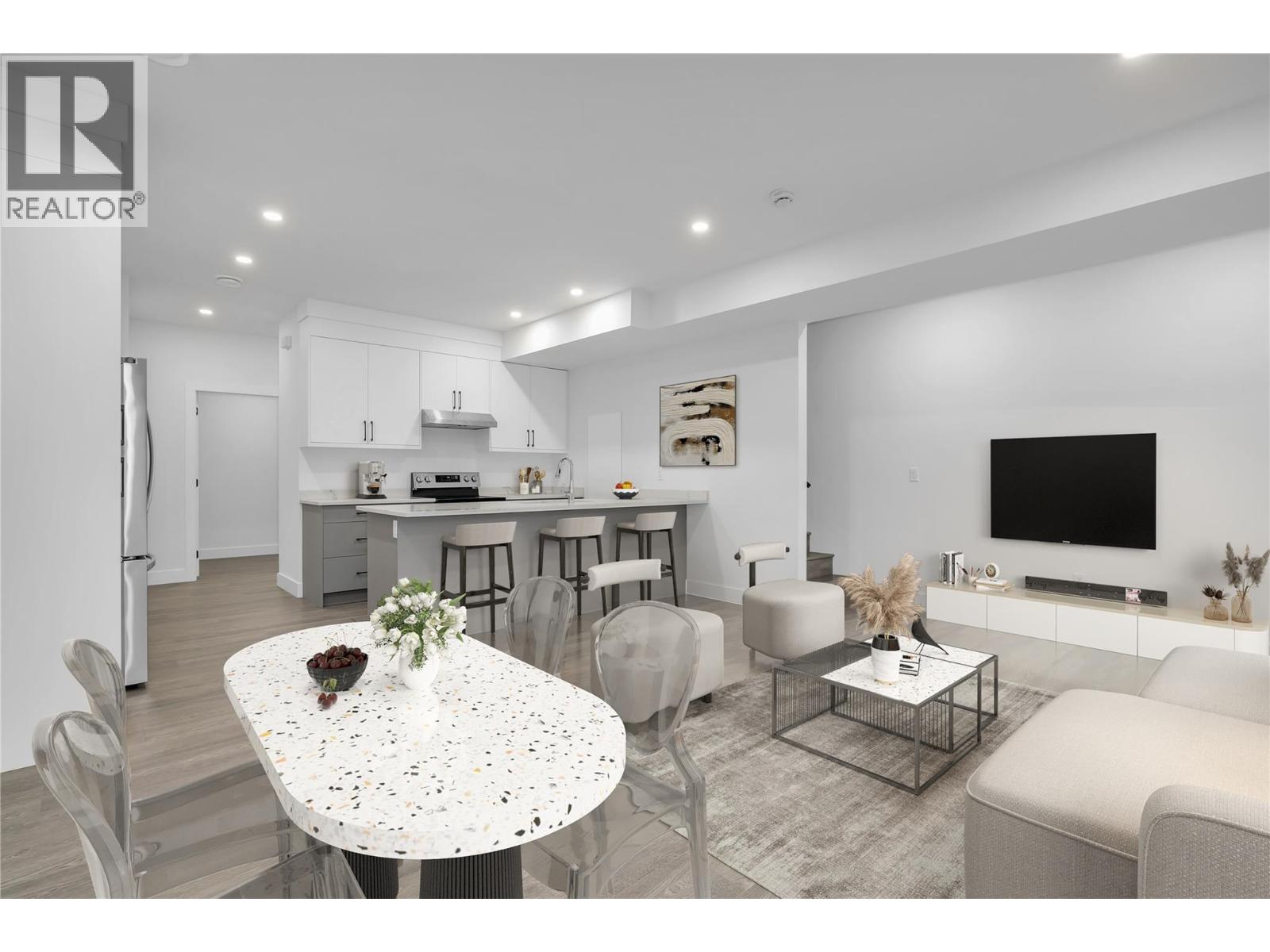 783 Burne Avenue Unit# 2, Kelowna, British Columbia  V1Y 5P6 - Photo 4 - 10383274