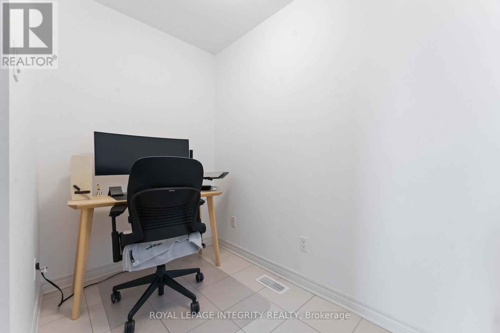 502 Labrador Crescent, Ottawa, Ontario K1T 0R4 - Photo 15 - X12992568