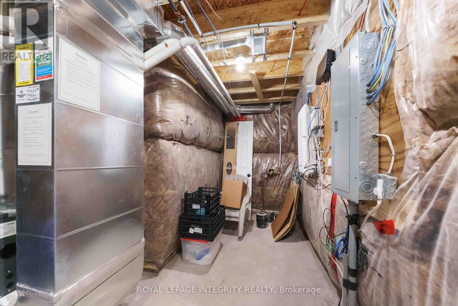 502 Labrador Crescent, Ottawa, Ontario K1T 0R4 - Photo 25 - X12992568