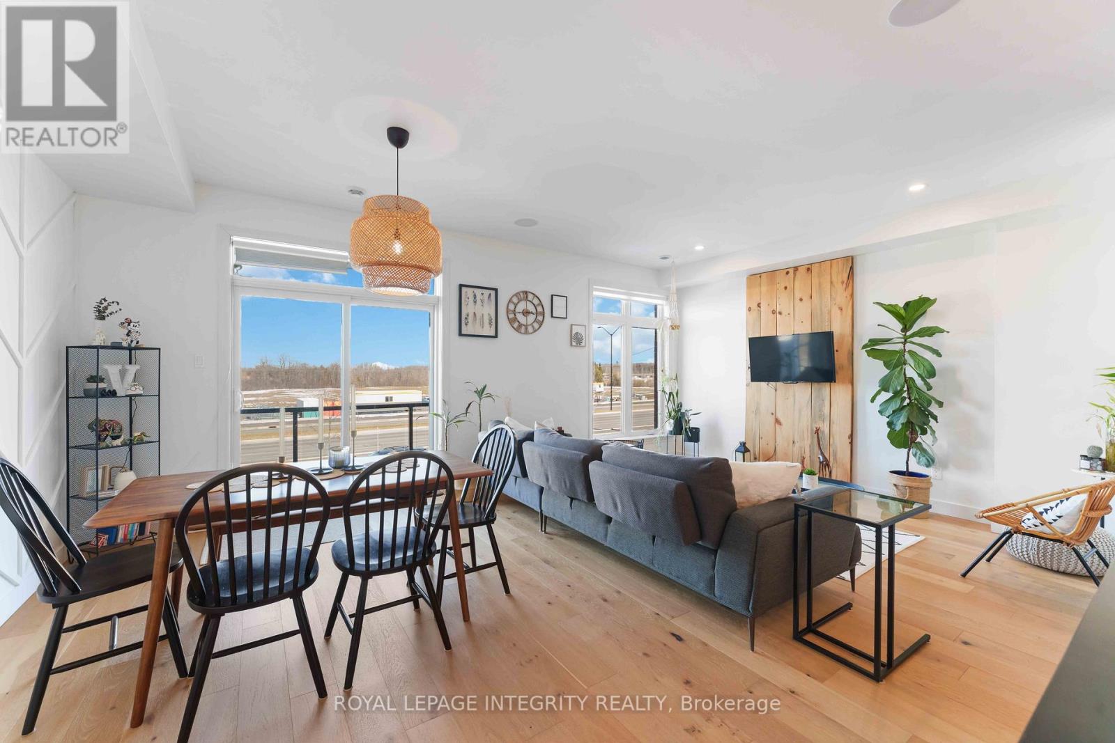 502 Labrador Crescent, Ottawa, Ontario K1T 0R4 - Photo 4 - X12992568