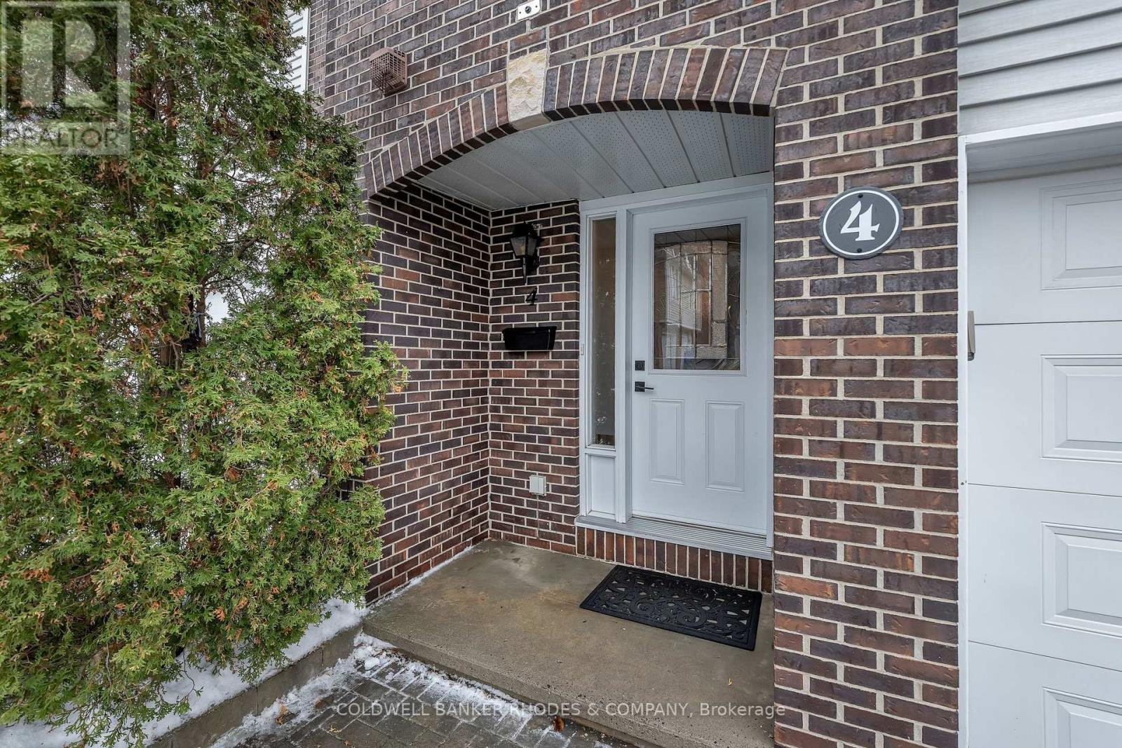 Property Listing: 4 Almond Lane, Ottawa, Ontario