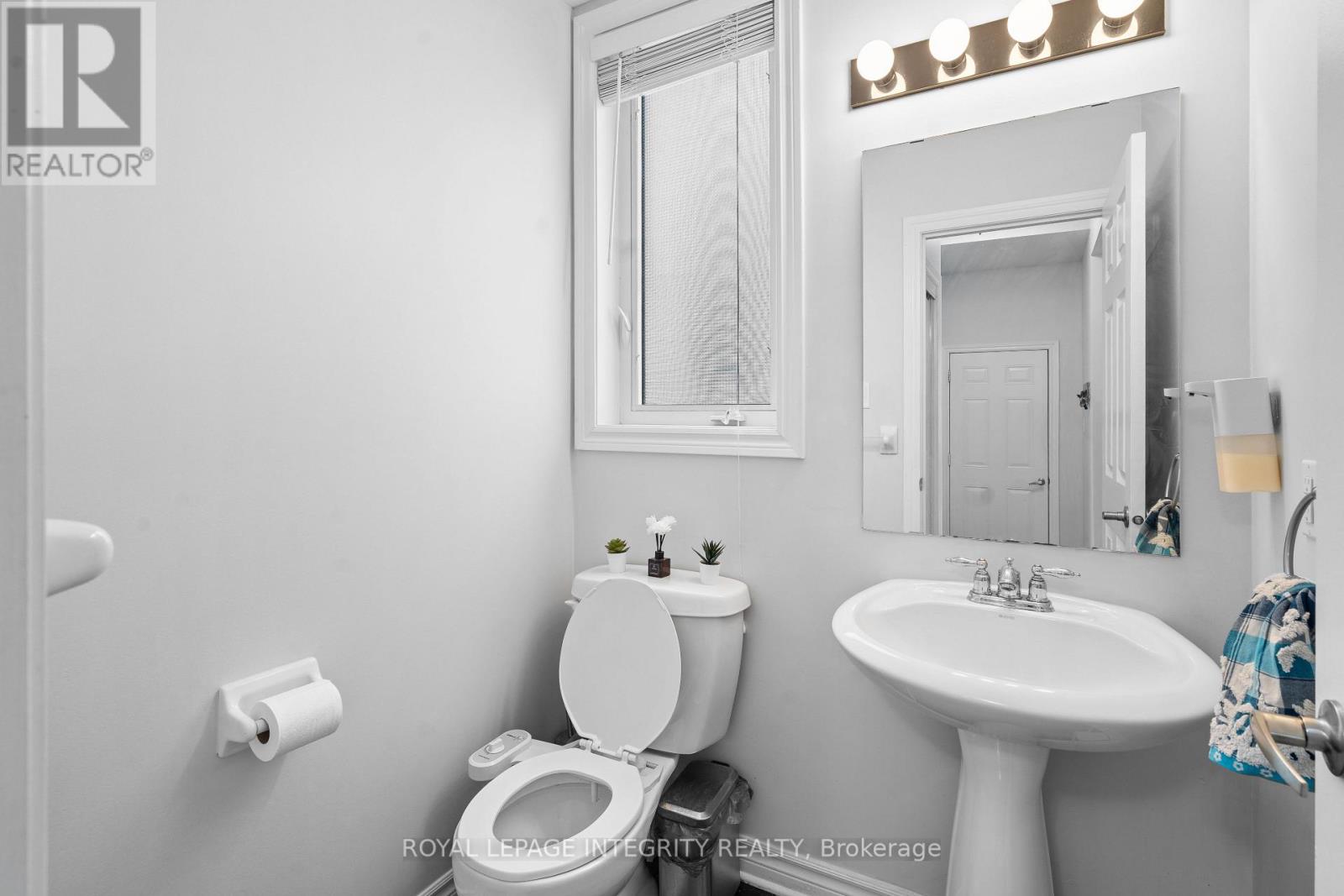 102 Sonesta Circle, Ottawa, Ontario K2S 0G6 - Photo 5 - X12992668