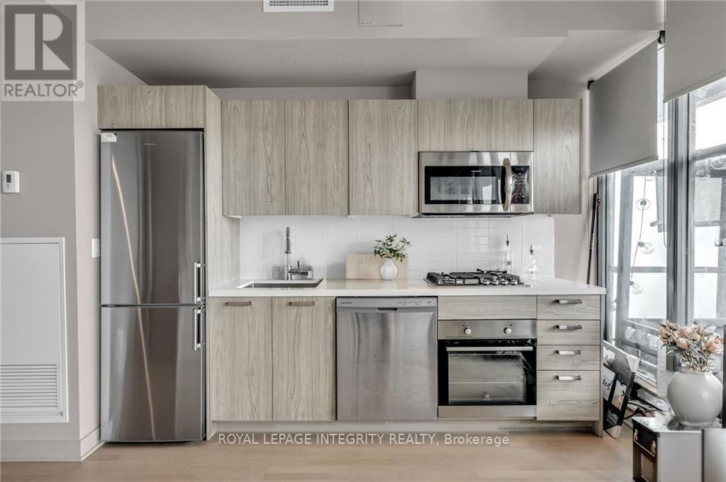 1006 - 203 Catherine Street, Ottawa, Ontario  K2P 1J5 - Photo 3 - X12992692