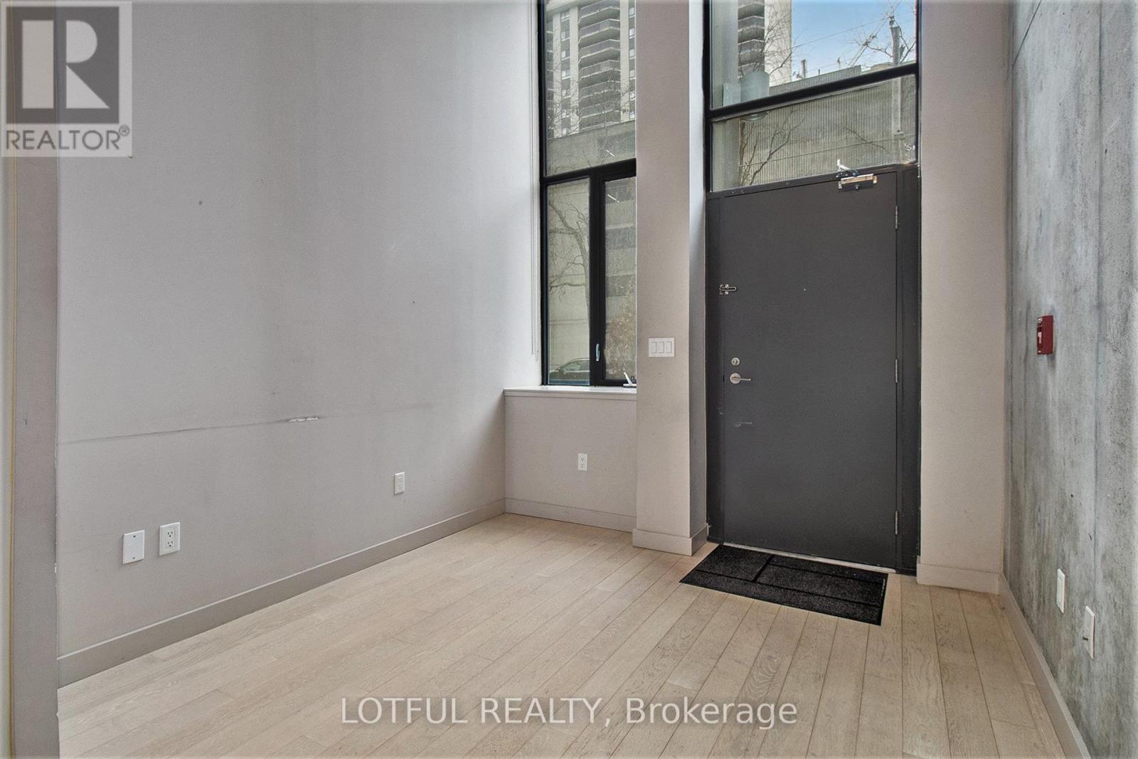 334 Gloucester Street, Ottawa, Ontario K1R 0C1 - Photo 2 - X12992738