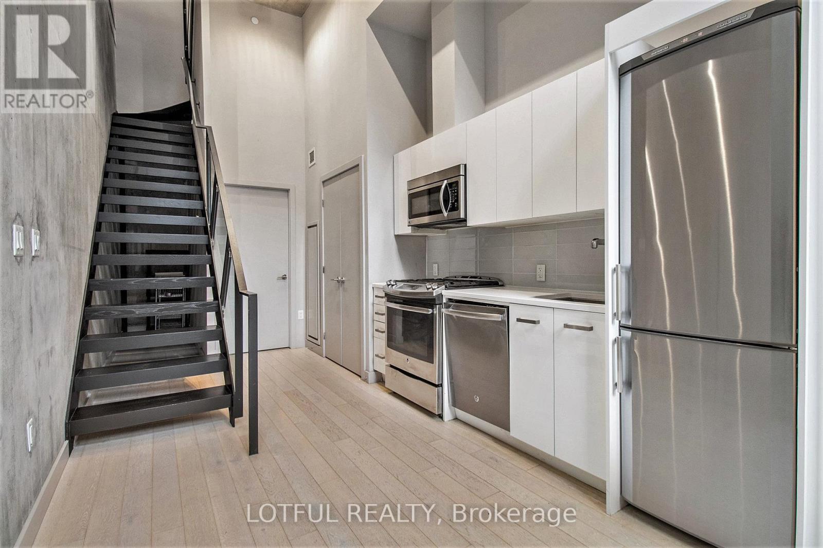 334 Gloucester Street, Ottawa, Ontario K1R 0C1 - Photo 4 - X12992738