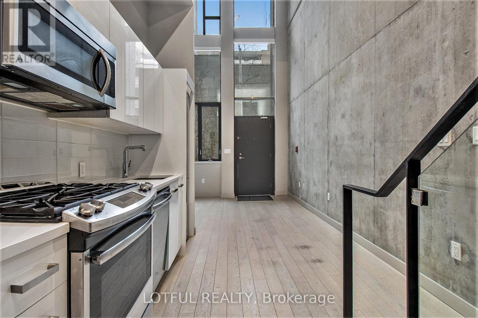 334 Gloucester Street, Ottawa, Ontario K1R 0C1 - Photo 5 - X12992738