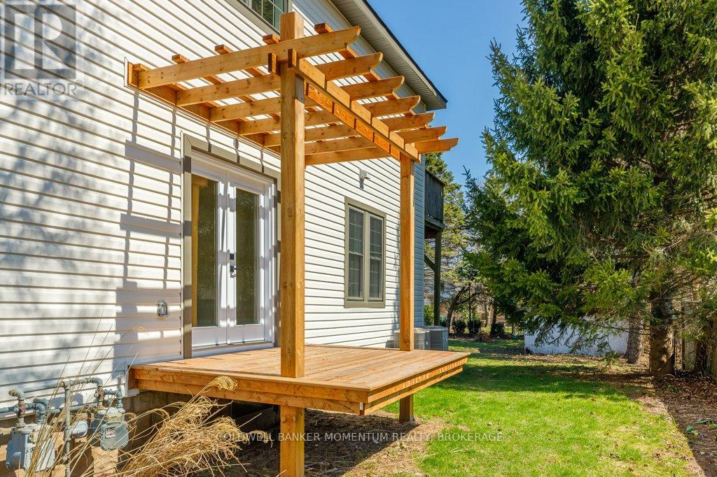 1105 Haist Street, Pelham, Ontario  L0S 1E2 - Photo 35 - X12992542