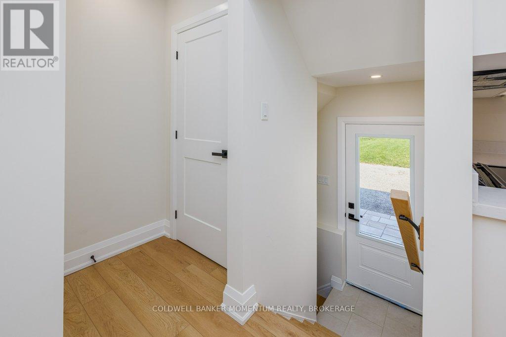 1105 Haist Street, Pelham, Ontario  L0S 1E2 - Photo 7 - X12992542