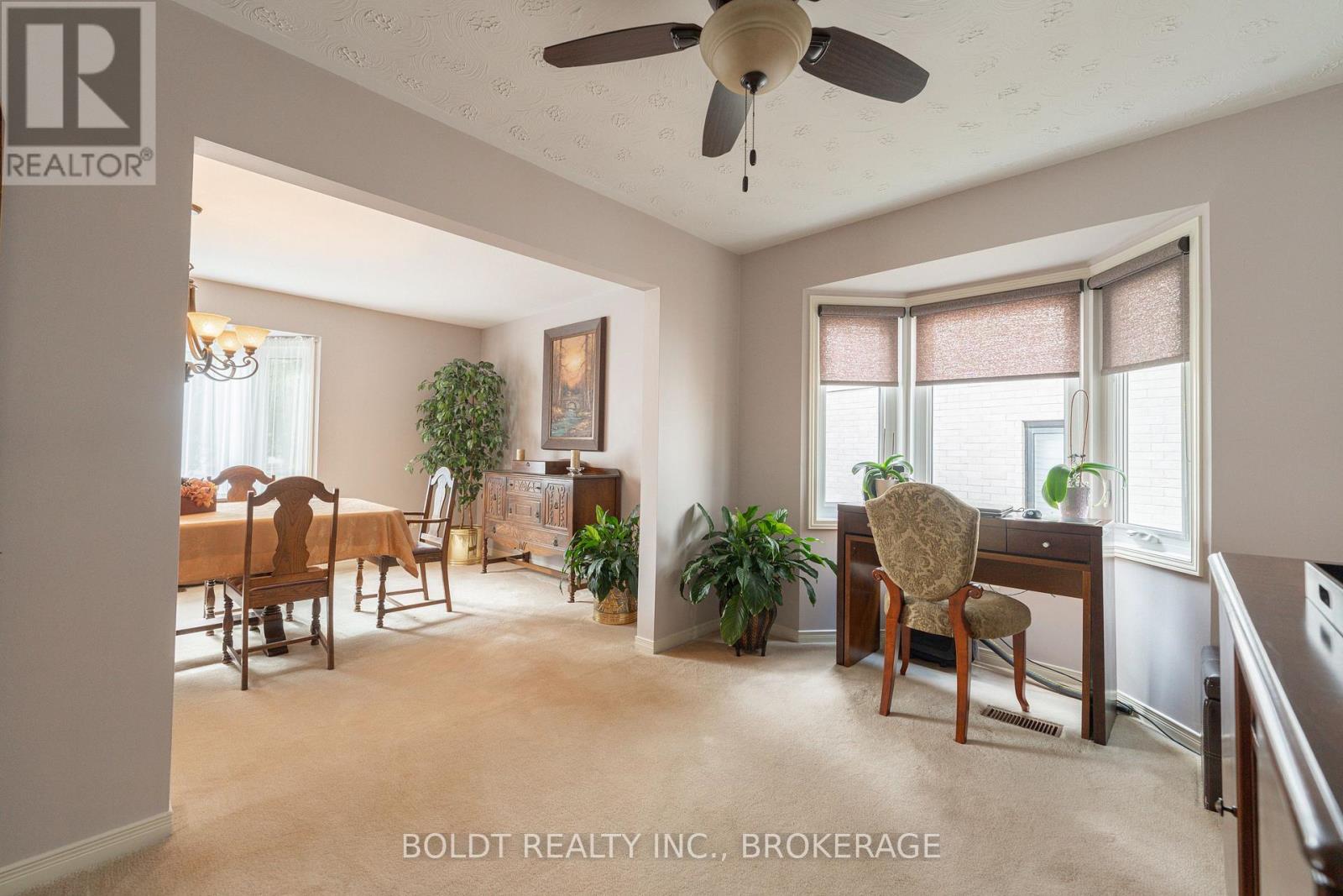 48 Homestead Drive, Niagara-On-The-Lake, Ontario  L0S 1J0 - Photo 10 - X12992556