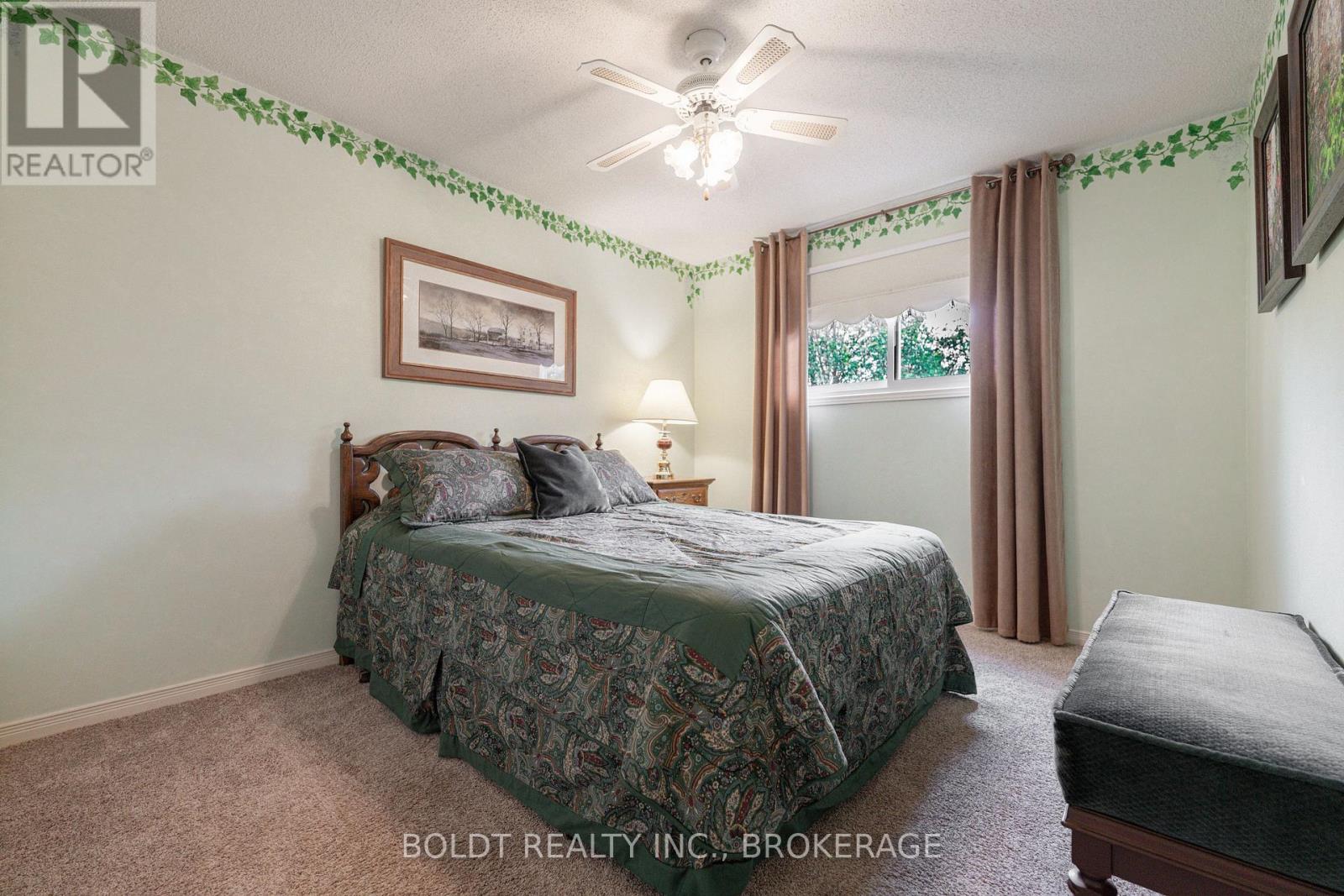 48 Homestead Drive, Niagara-On-The-Lake, Ontario  L0S 1J0 - Photo 23 - X12992556