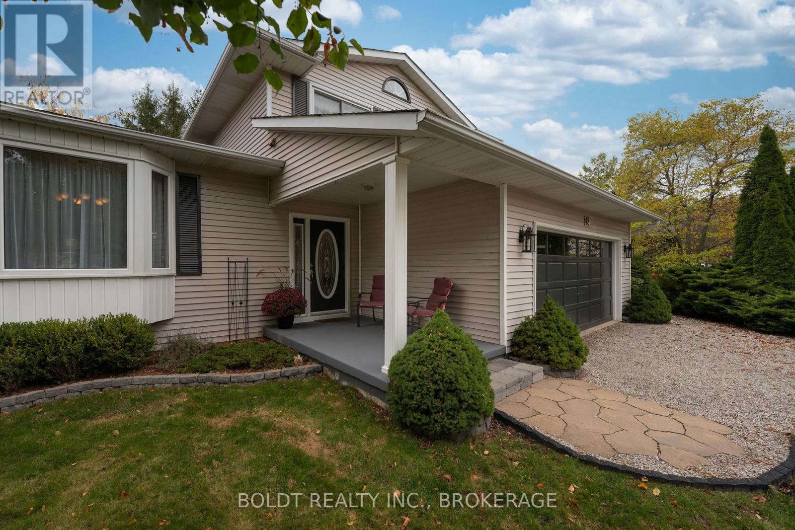 48 Homestead Drive, Niagara-On-The-Lake, Ontario  L0S 1J0 - Photo 4 - X12992556