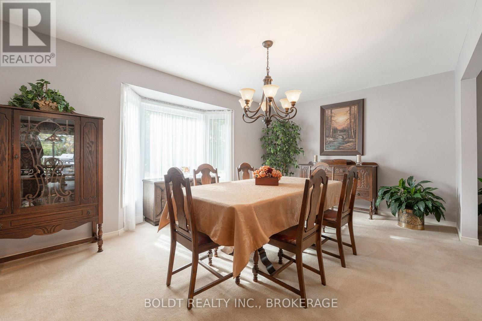 48 Homestead Drive, Niagara-On-The-Lake, Ontario  L0S 1J0 - Photo 8 - X12992556