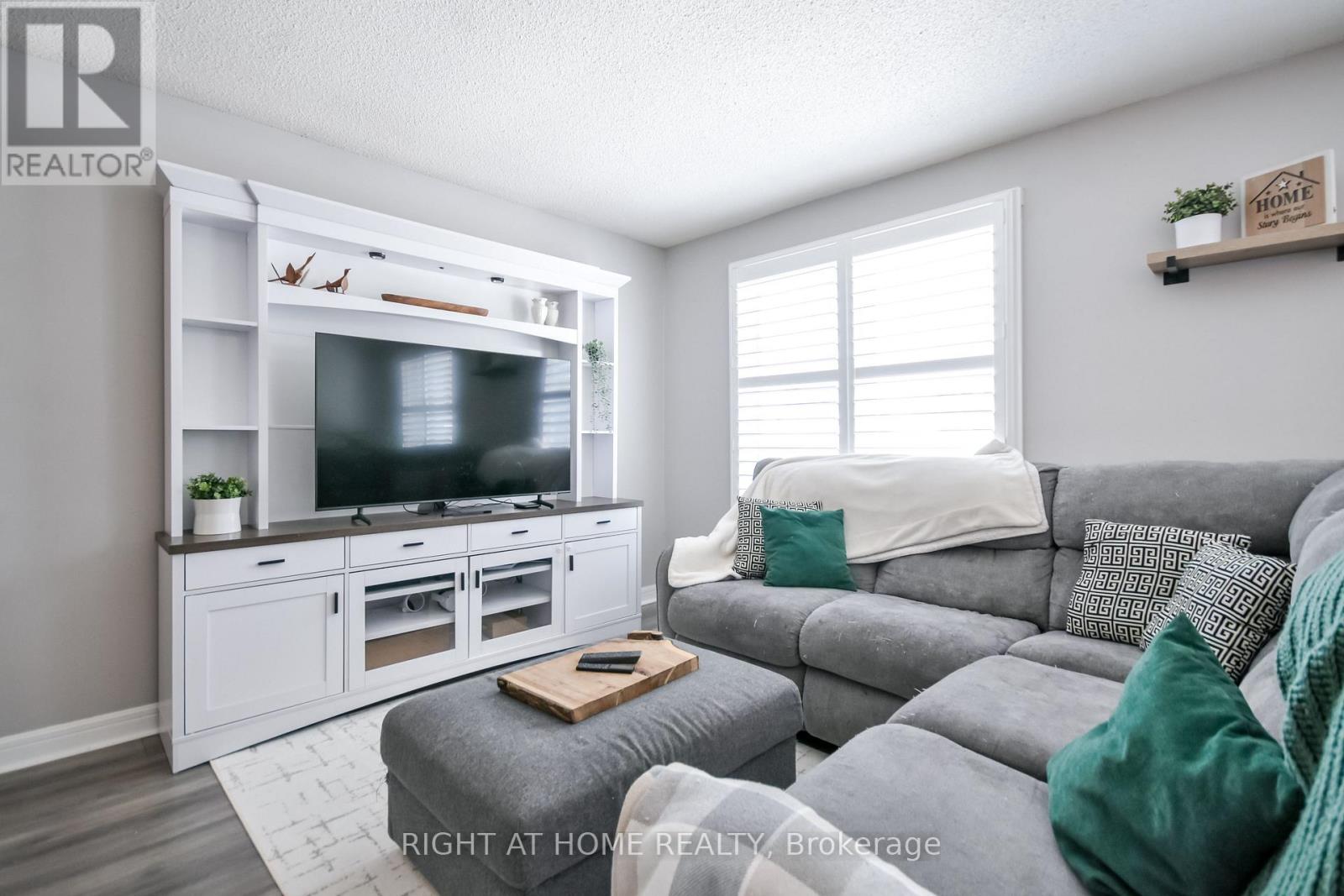 261 Crawford Street, Barrie, Ontario  L4N 6P5 - Photo 11 - S12832700