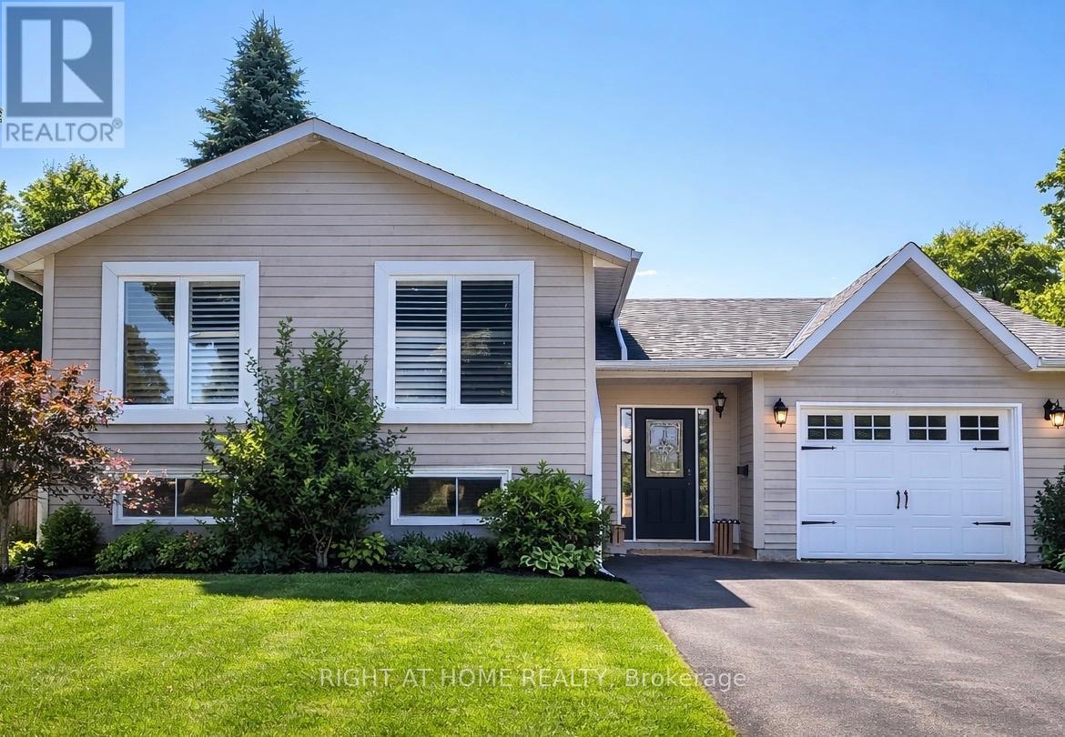 261 CRAWFORD STREET, Barrie, Ontario