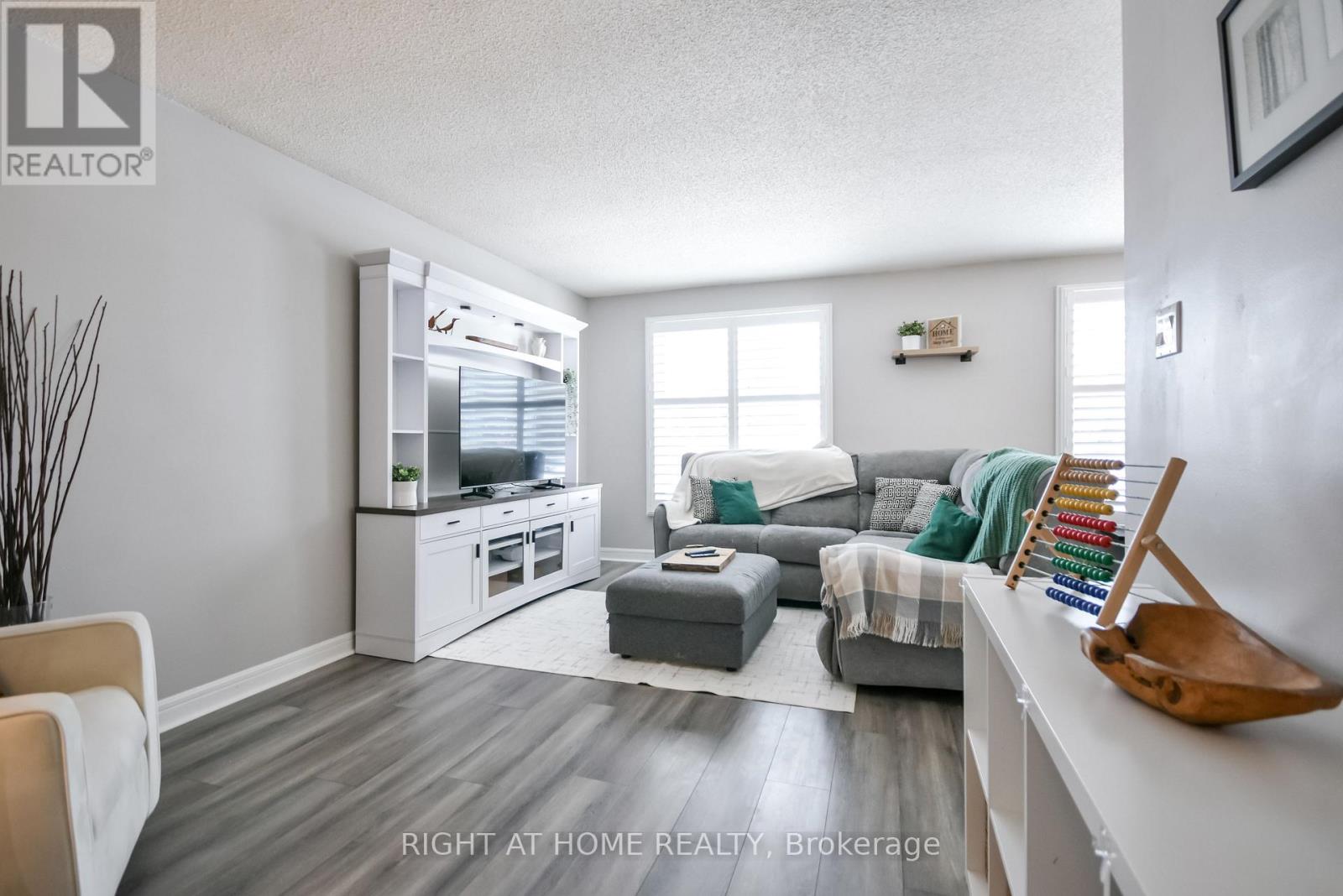 261 Crawford Street, Barrie, Ontario  L4N 6P5 - Photo 7 - S12832700