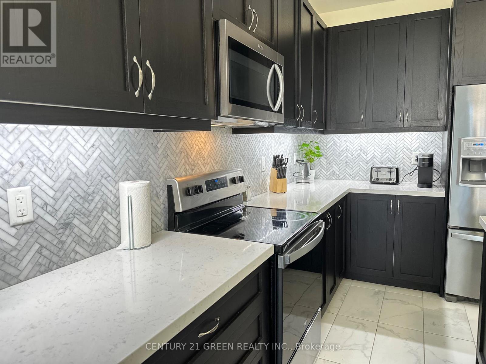 39 Action Drive, Brampton, Ontario  L7A 5B2 - Photo 6 - W12958462