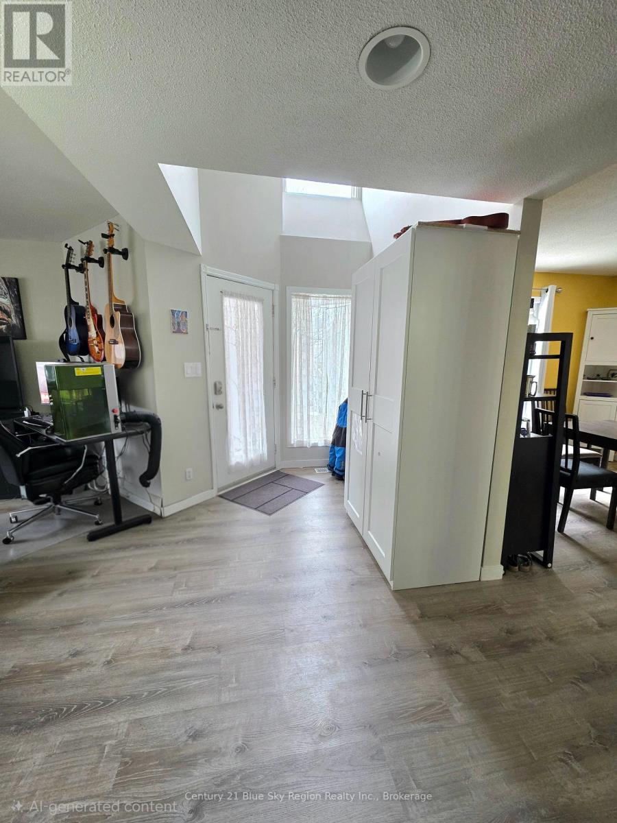 653 Tackaberry Drive, North Bay, Ontario  P1B 8R1 - Photo 4 - X12992590