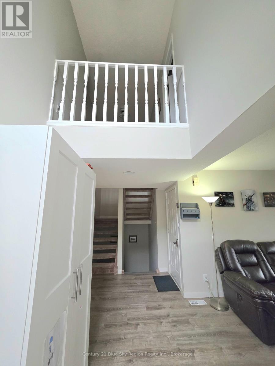 653 Tackaberry Drive, North Bay, Ontario  P1B 8R1 - Photo 5 - X12992590