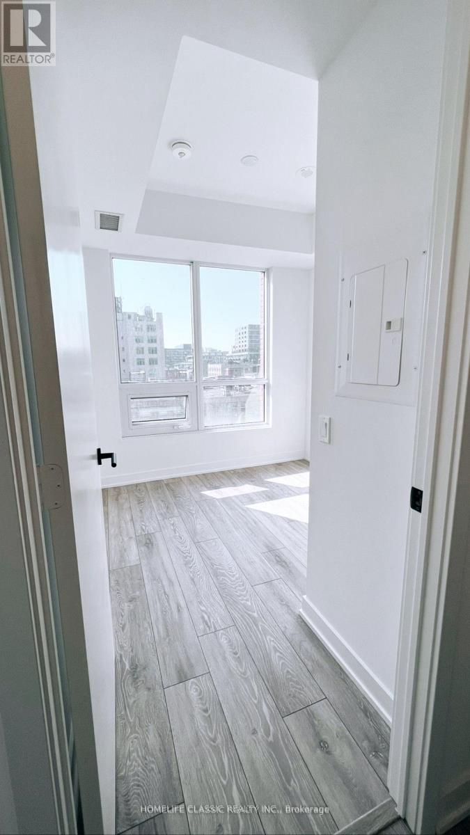 1017 - 108 Peter Street, Toronto, Ontario  M5V 2G7 - Photo 3 - C12992528