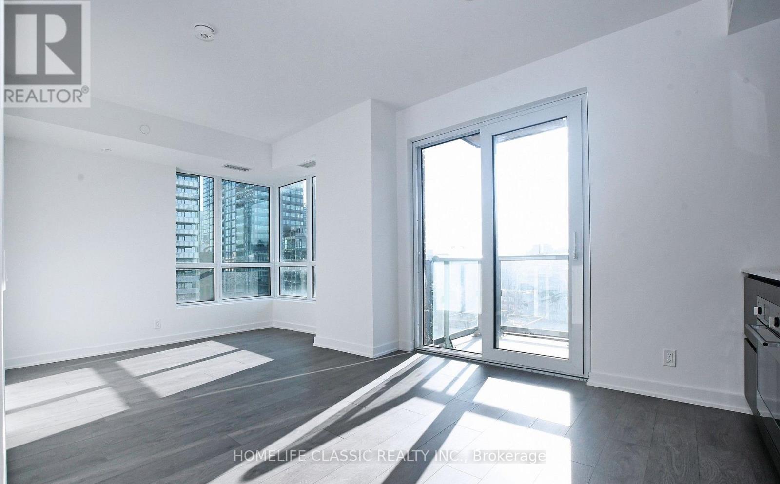 1017 - 108 Peter Street, Toronto, Ontario  M5V 2G7 - Photo 8 - C12992528