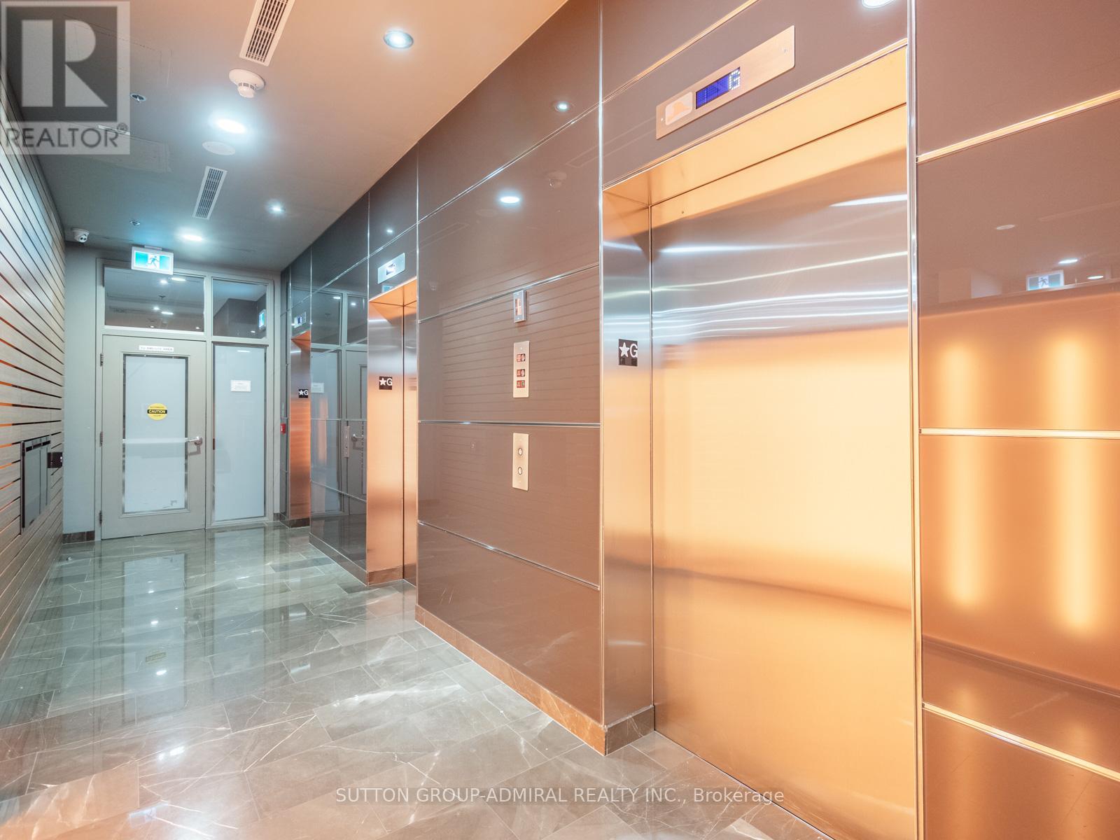 718 - 21 Nelson Street, Toronto, Ontario  M5V 3H9 - Photo 3 - C12992538