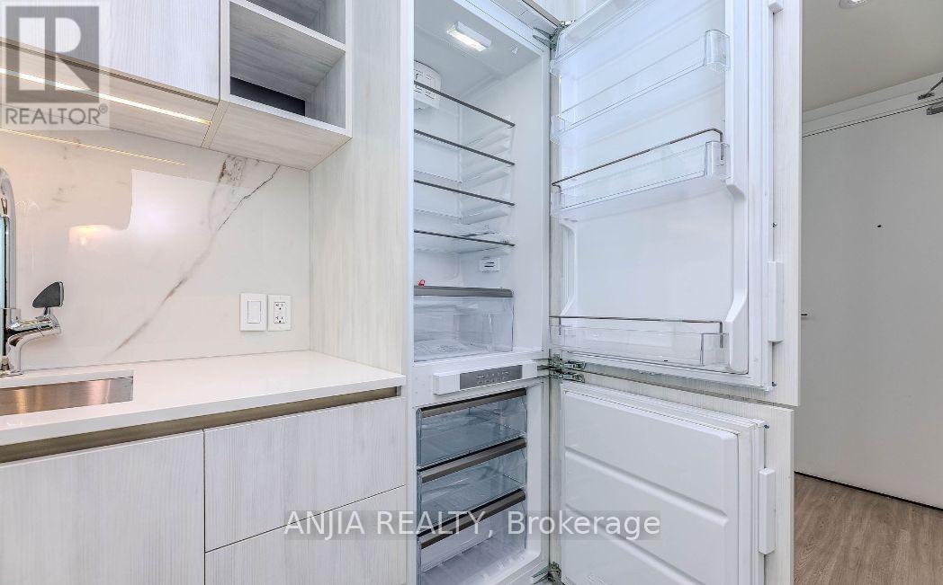 2510 - 8 Wellesley Street W, Toronto, Ontario  M4Y 0J5 - Photo 6 - C12992602