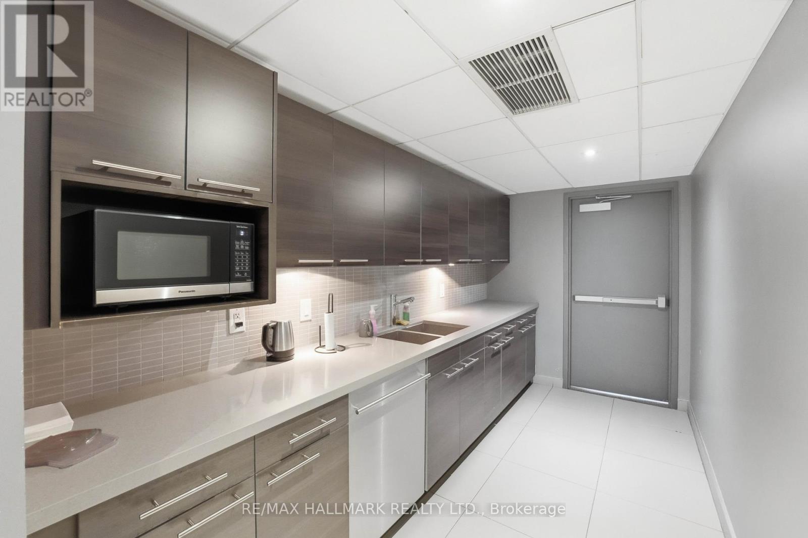 915 - 1 Market Street, Toronto, Ontario  M5E 0A2 - Photo 24 - C12992628