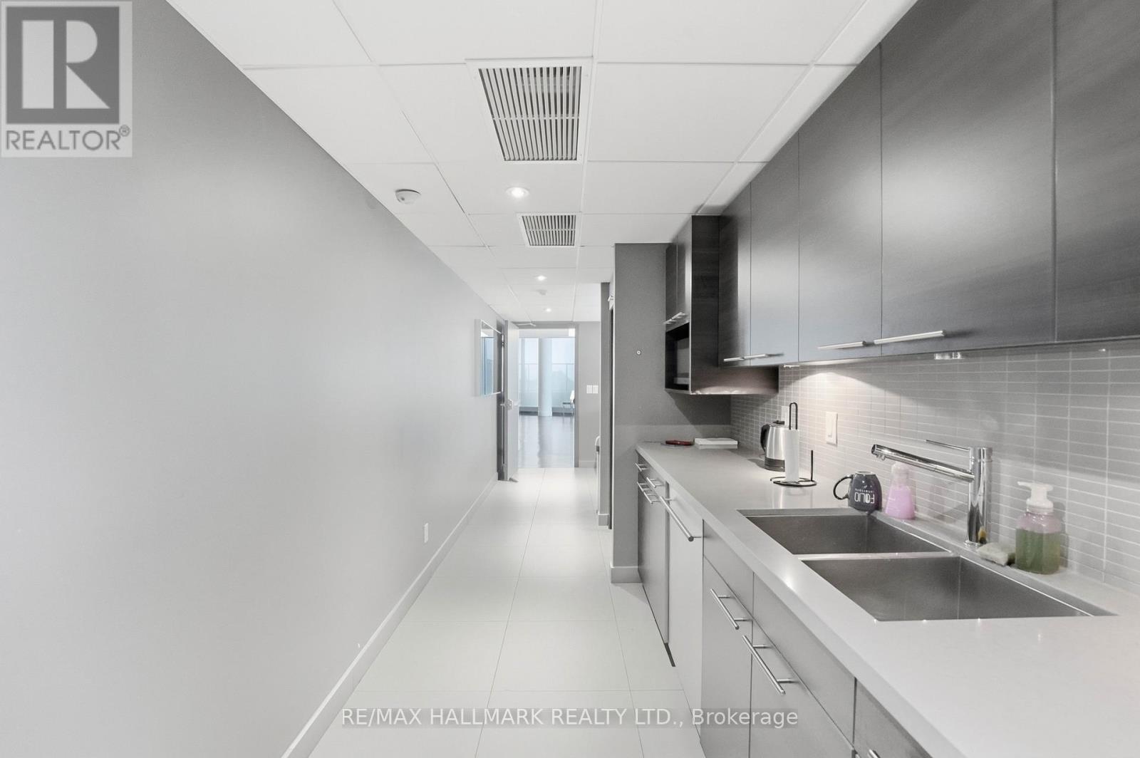 915 - 1 Market Street, Toronto, Ontario  M5E 0A2 - Photo 25 - C12992628