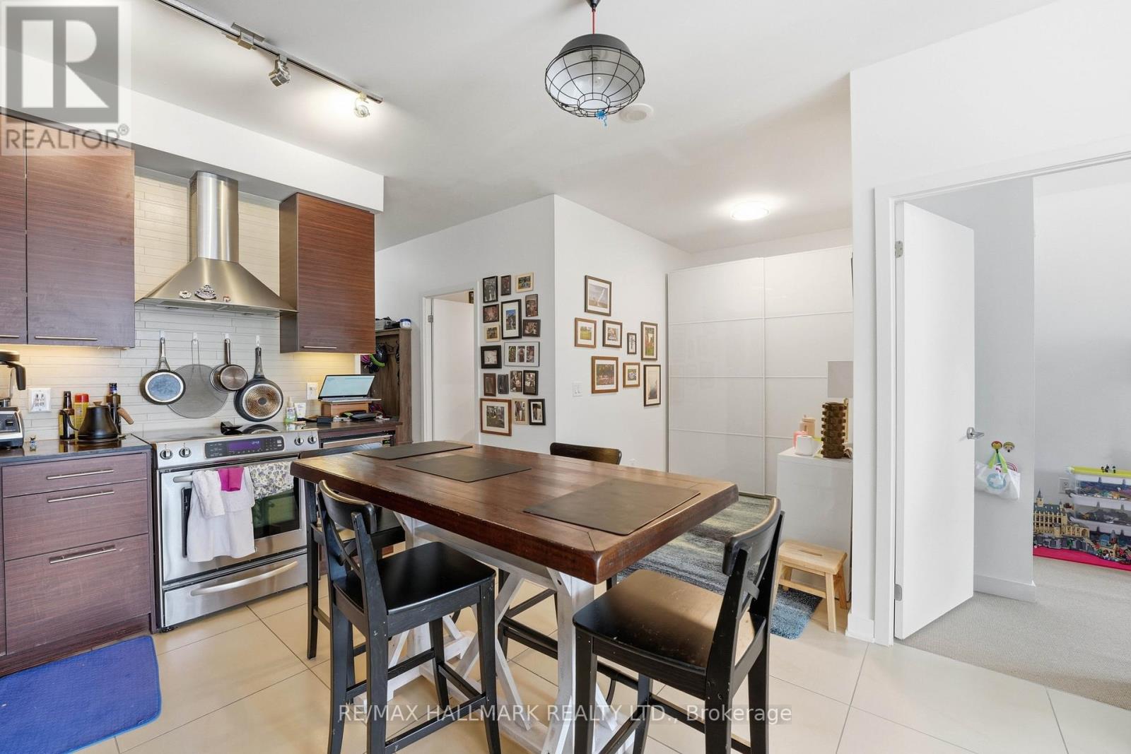 915 - 1 Market Street, Toronto, Ontario  M5E 0A2 - Photo 9 - C12992628