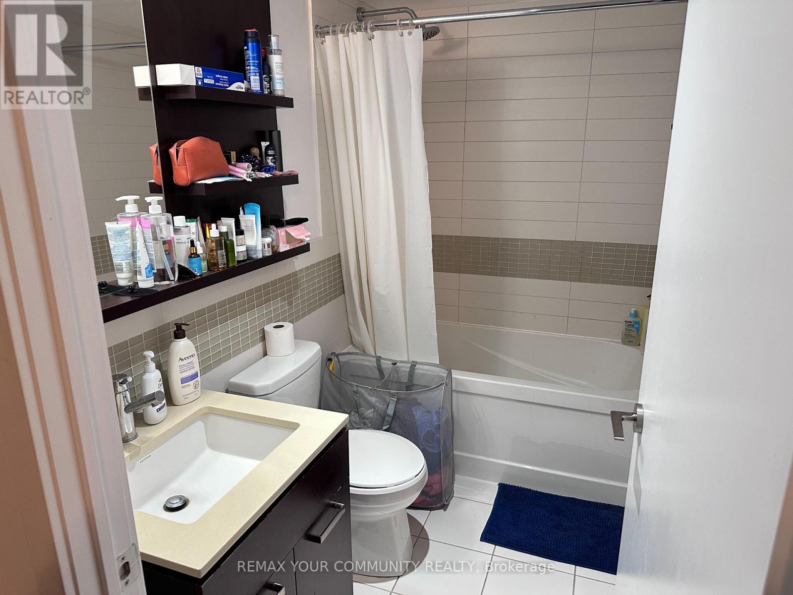 209 - 295 Adelaide Street W, Toronto, Ontario  M5V 0L4 - Photo 9 - C12992732