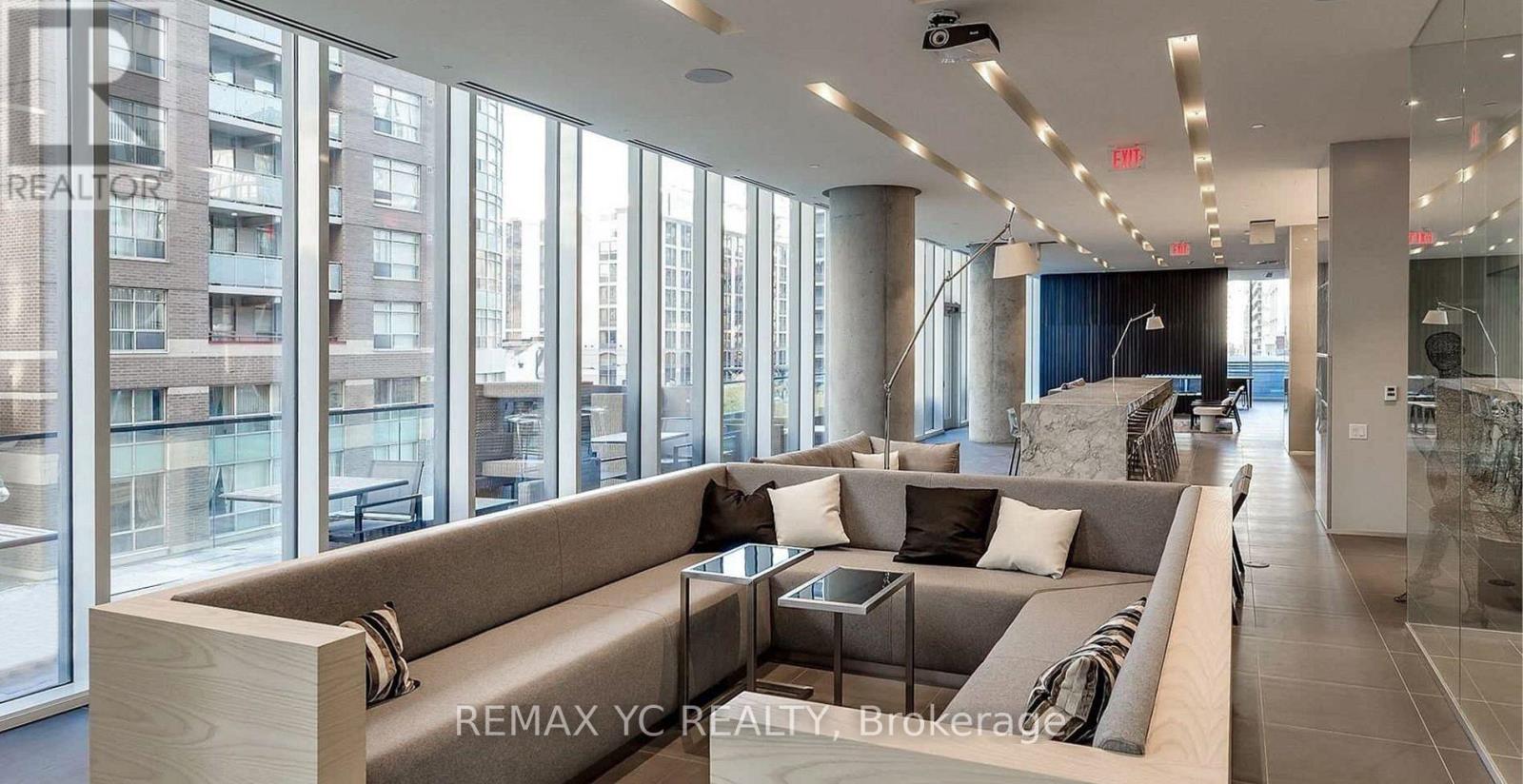 2102 - 15 Grenville Street, Toronto, Ontario  M4Y 1B9 - Photo 16 - C12992736