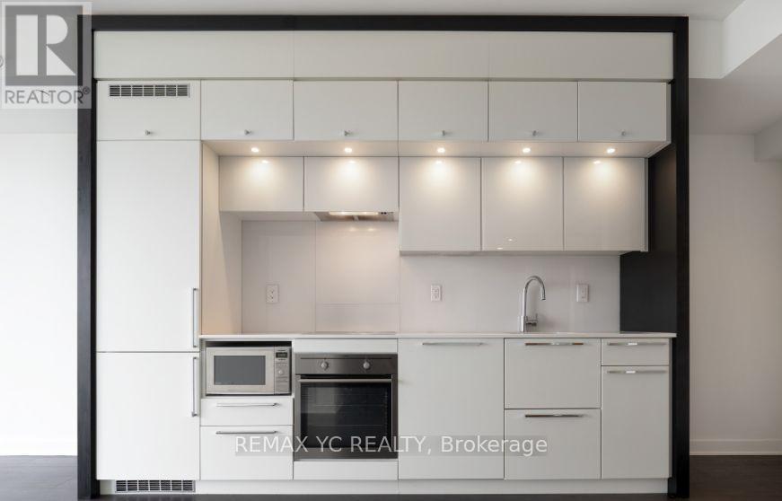 2102 - 15 Grenville Street, Toronto, Ontario  M4Y 1B9 - Photo 4 - C12992736