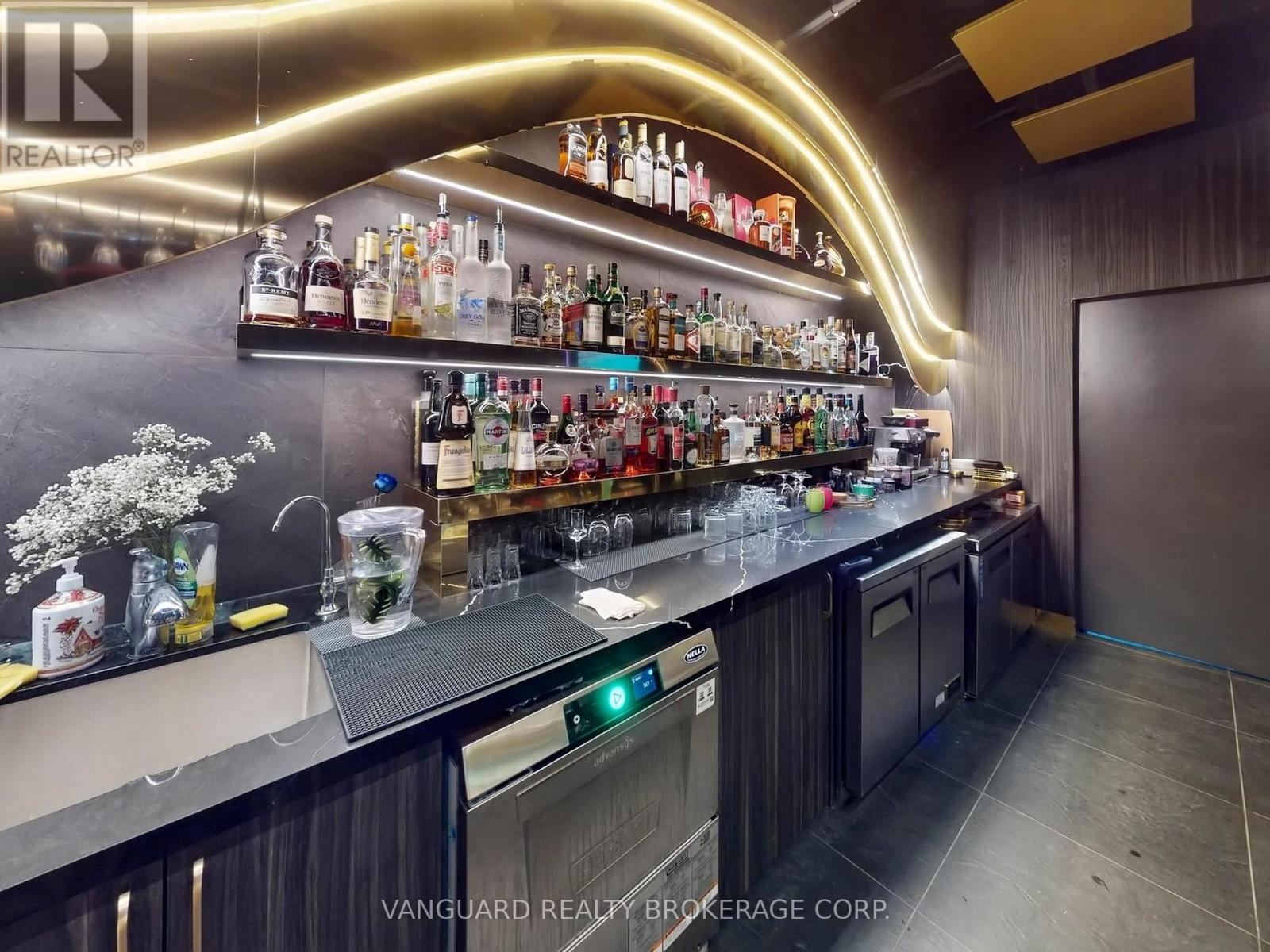 107, 108 & 1010 - 1 Yorkville Avenue, Toronto, Ontario M4W 1L1 - Photo 16 - C12992750