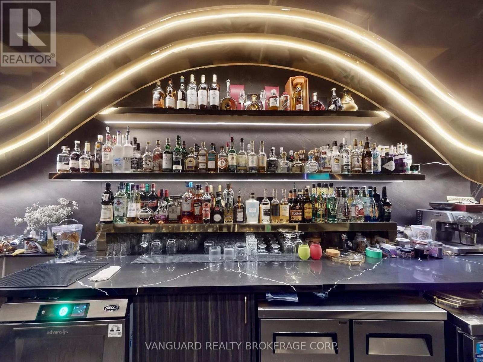 107, 108 & 1010 - 1 Yorkville Avenue, Toronto, Ontario M4W 1L1 - Photo 17 - C12992750