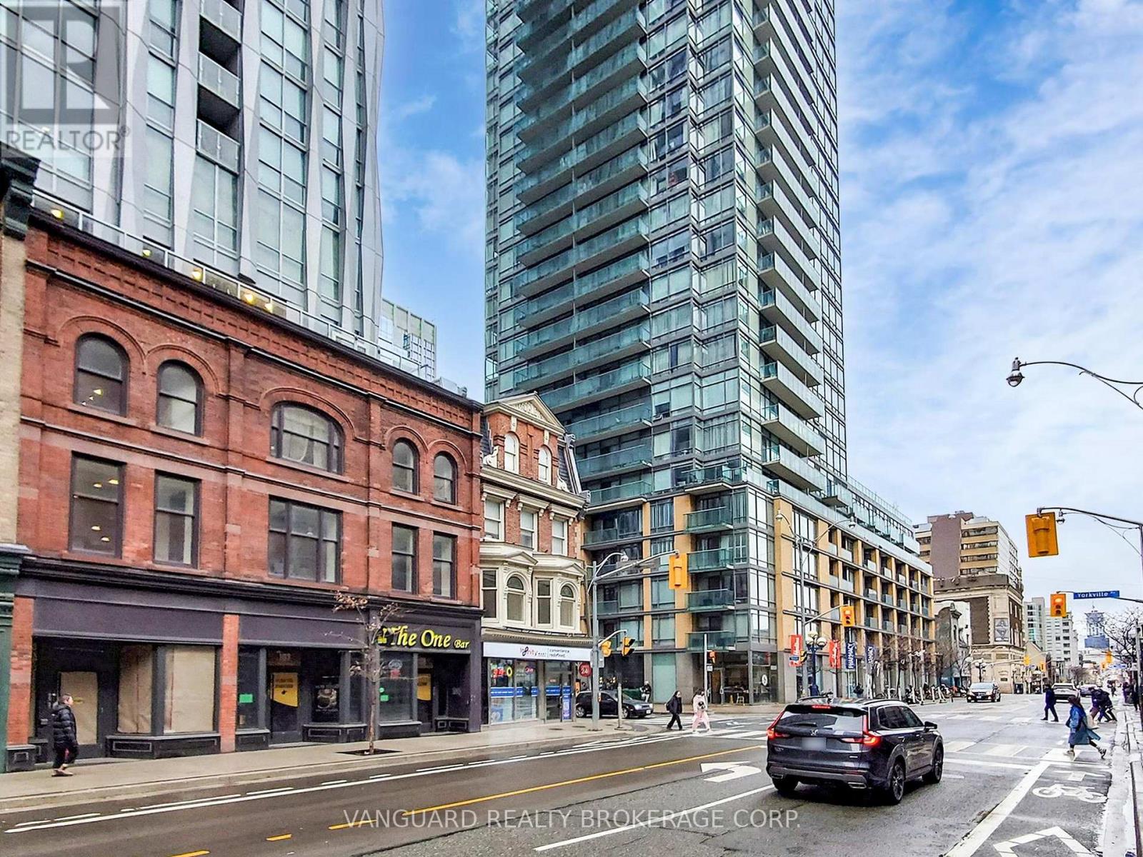 107, 108 & 1010 - 1 Yorkville Avenue, Toronto, Ontario M4W 1L1 - Photo 2 - C12992750