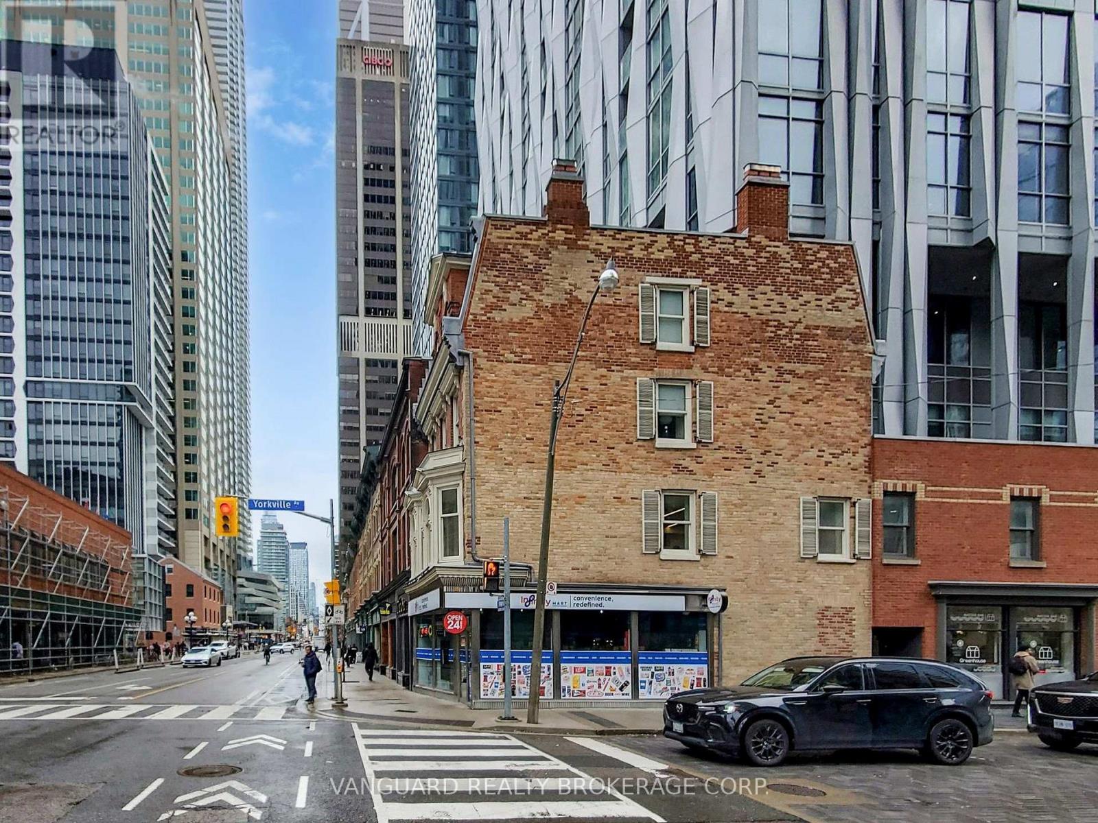 107, 108 & 1010 - 1 Yorkville Avenue, Toronto, Ontario M4W 1L1 - Photo 46 - C12992750