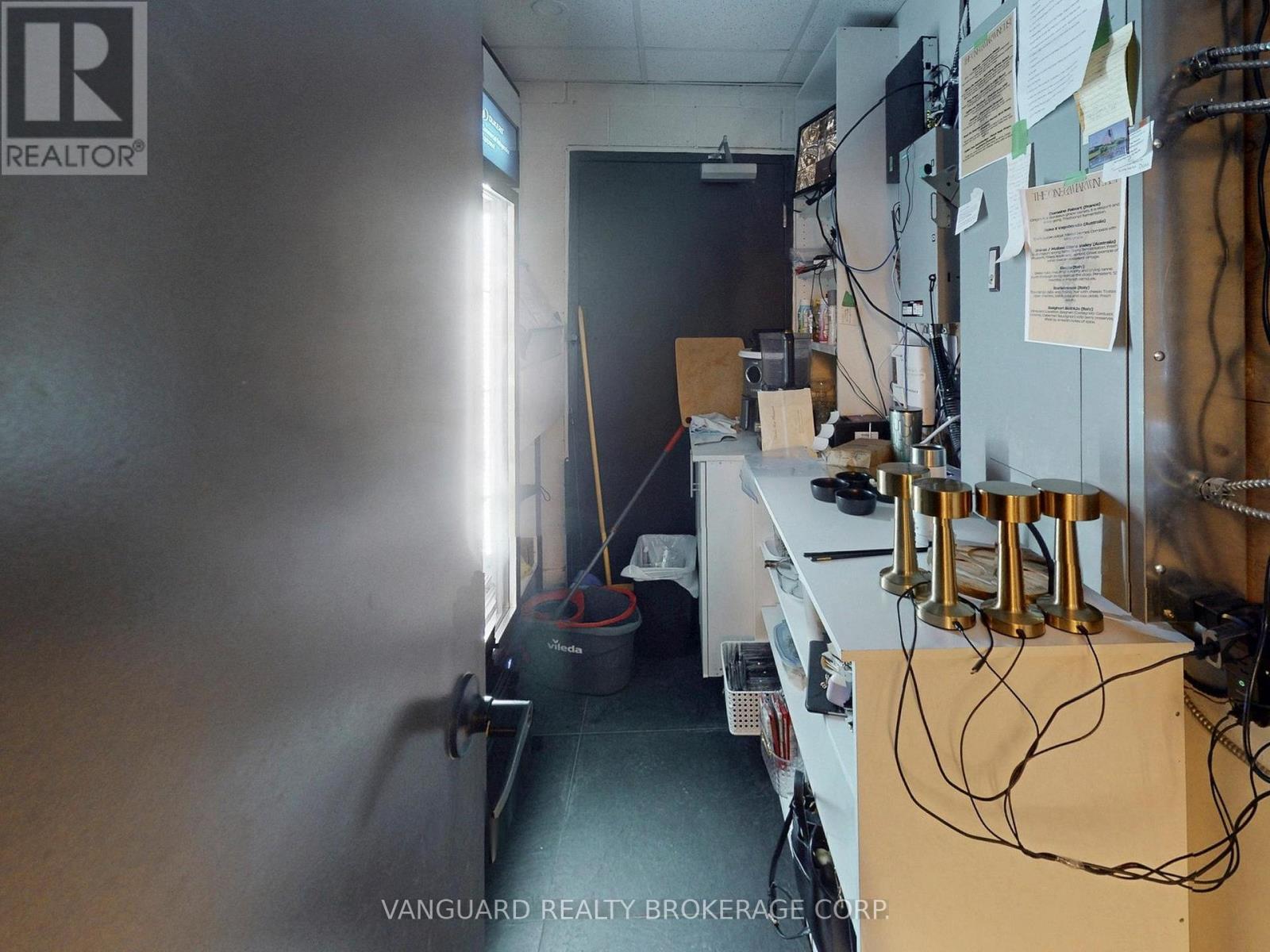 107, 108 & 1010 - 1 Yorkville Avenue, Toronto, Ontario M4W 1L1 - Photo 47 - C12992750