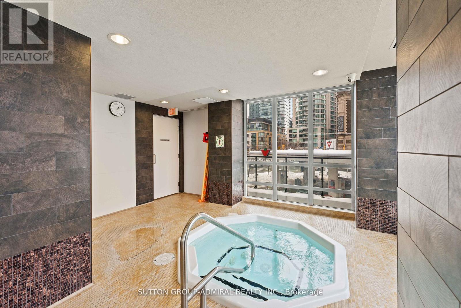 2106 - 825 Church Street, Toronto, Ontario  M4W 3Z4 - Photo 37 - C12992790