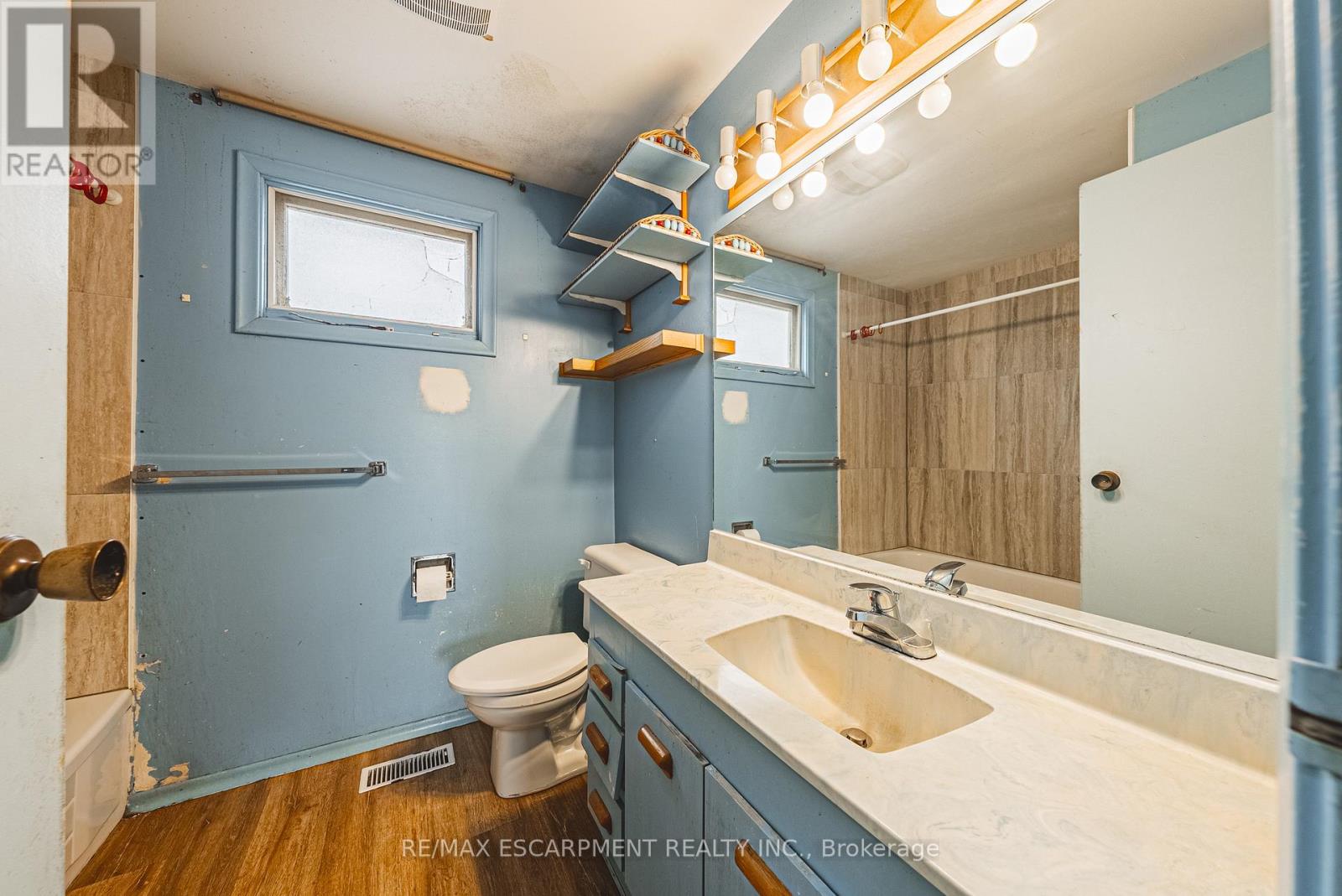 27 Glenview Court, Hamilton, Ontario  L9C 6H7 - Photo 11 - X12888338