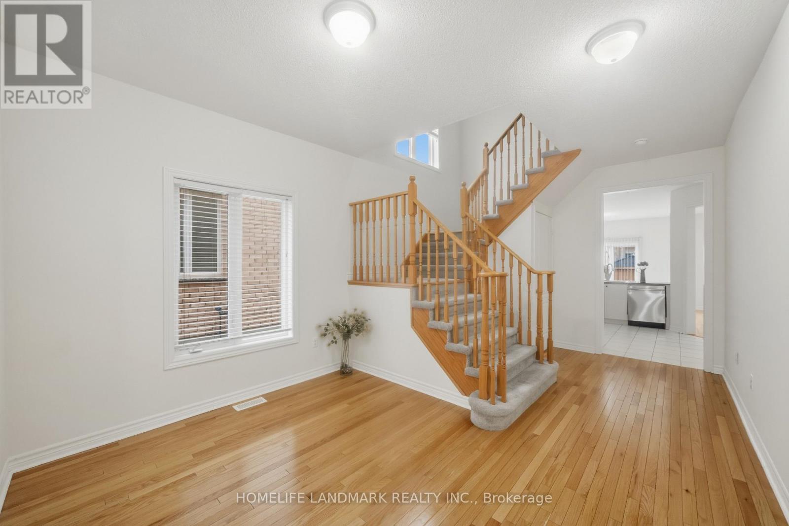 1712 Carousel Drive, Pickering, Ontario  L1X 0C1 - Photo 4 - E12992526