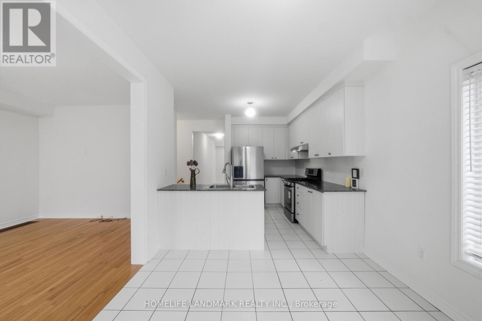 1712 Carousel Drive, Pickering, Ontario  L1X 0C1 - Photo 6 - E12992526